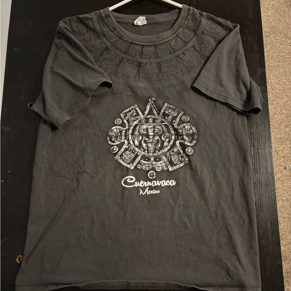 Yazbek Gray Graphic T-Shirt Mens Size Small Great Condition